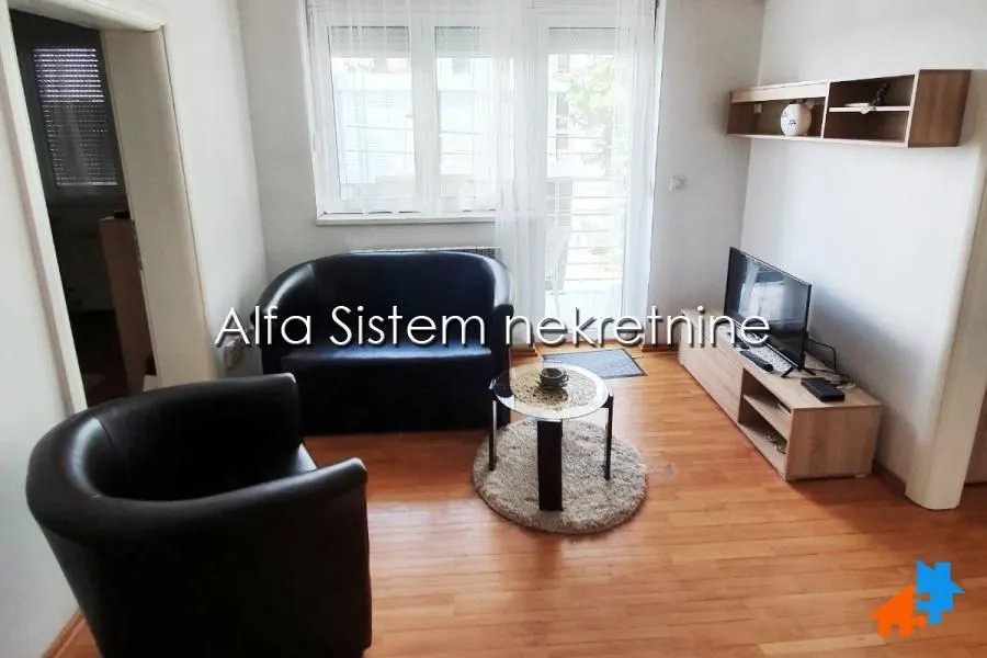 Izdavanje, stan, 43m², Vračar Hram, Vračar Sve Podlokacije