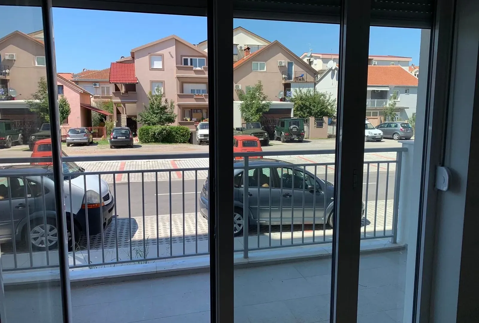 Izdavanje, jednosoban stan, 56m², Stari Aerodrom, Podgorica