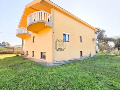 Prodaja, kuća, 350m², Zlatica, Podgorica - image 8