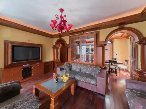 Prodaja, dvosoban stan, 80m², Dobrota, Kotor - image 15