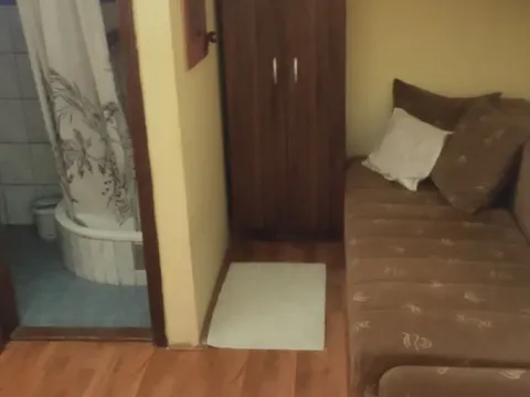 Izdavanje, garsonjera, 22m², Podbara, Novi Sad Sve Podlokacije - image 9