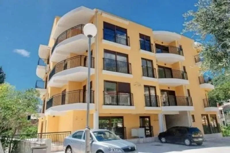 Prodaja, trosoban stan, 152m², Petrovac, Budva