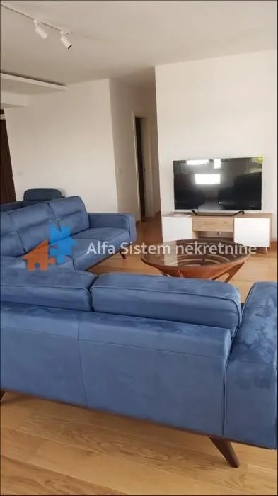 Izdavanje, trosoban stan, 112m², Novi Beograd Blok 65, Novi Beograd Sve Podlokacije
