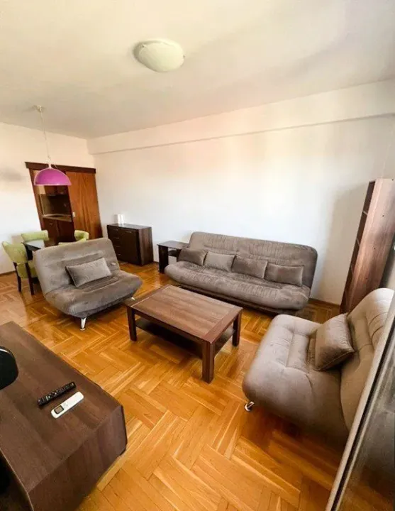 Izdavanje, jednosoban stan, 50m², Stari Aerodrom, Podgorica