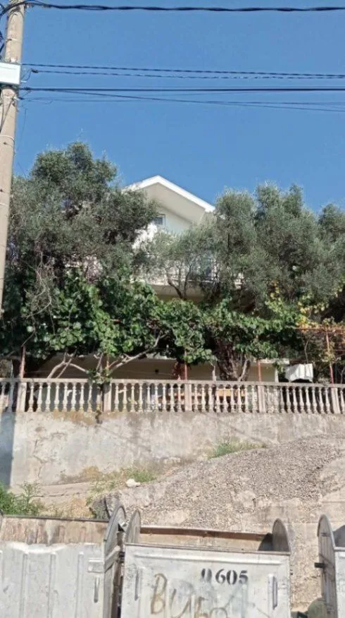 Sale, house, 300m², Marovići, Bar