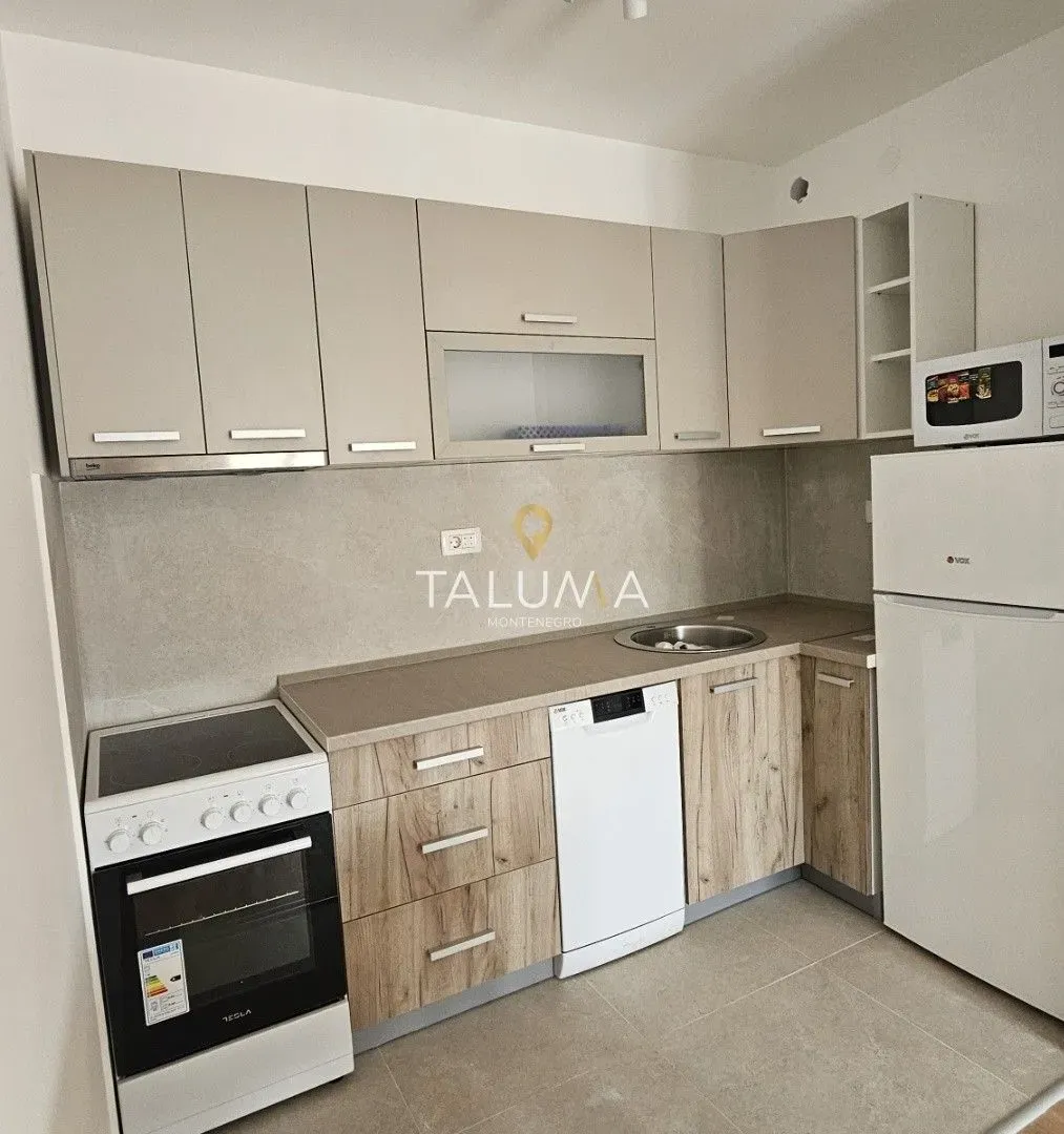Rent, one bedroom apartment, 42m², Stari Aerodrom, Podgorica