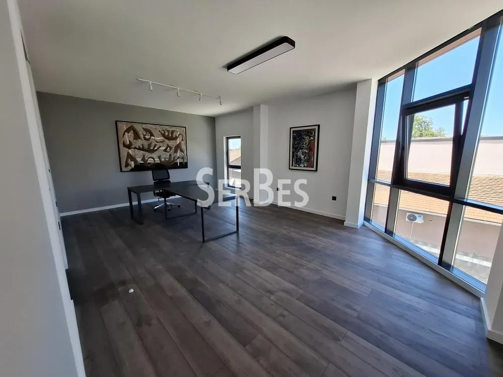 Sale, office space, 600m², Klisa, Novi Sad Sve Podlokacije