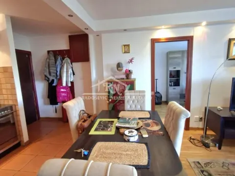 Izdavanje, dvosoban stan, 60m², Novi Beograd Blok 28, Novi Beograd Sve Podlokacije