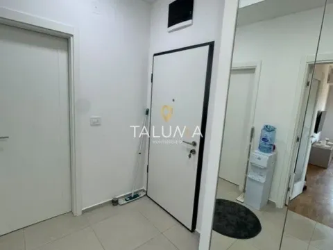 Izdavanje, dvosoban stan, 66m², Stari Aerodrom, Podgorica - image 8