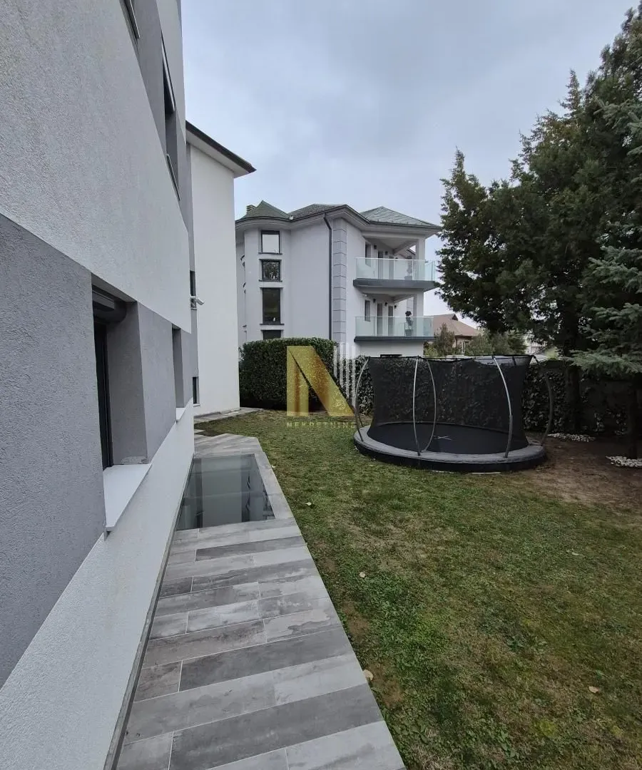 Prodaja, kuća, 550m², Sremska Kamenica, Petrovaradin