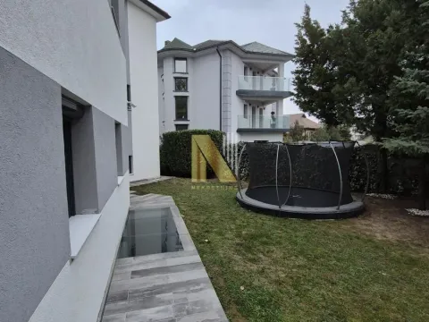 Prodaja, kuća, 550m², Sremska Kamenica, Petrovaradin - image 4