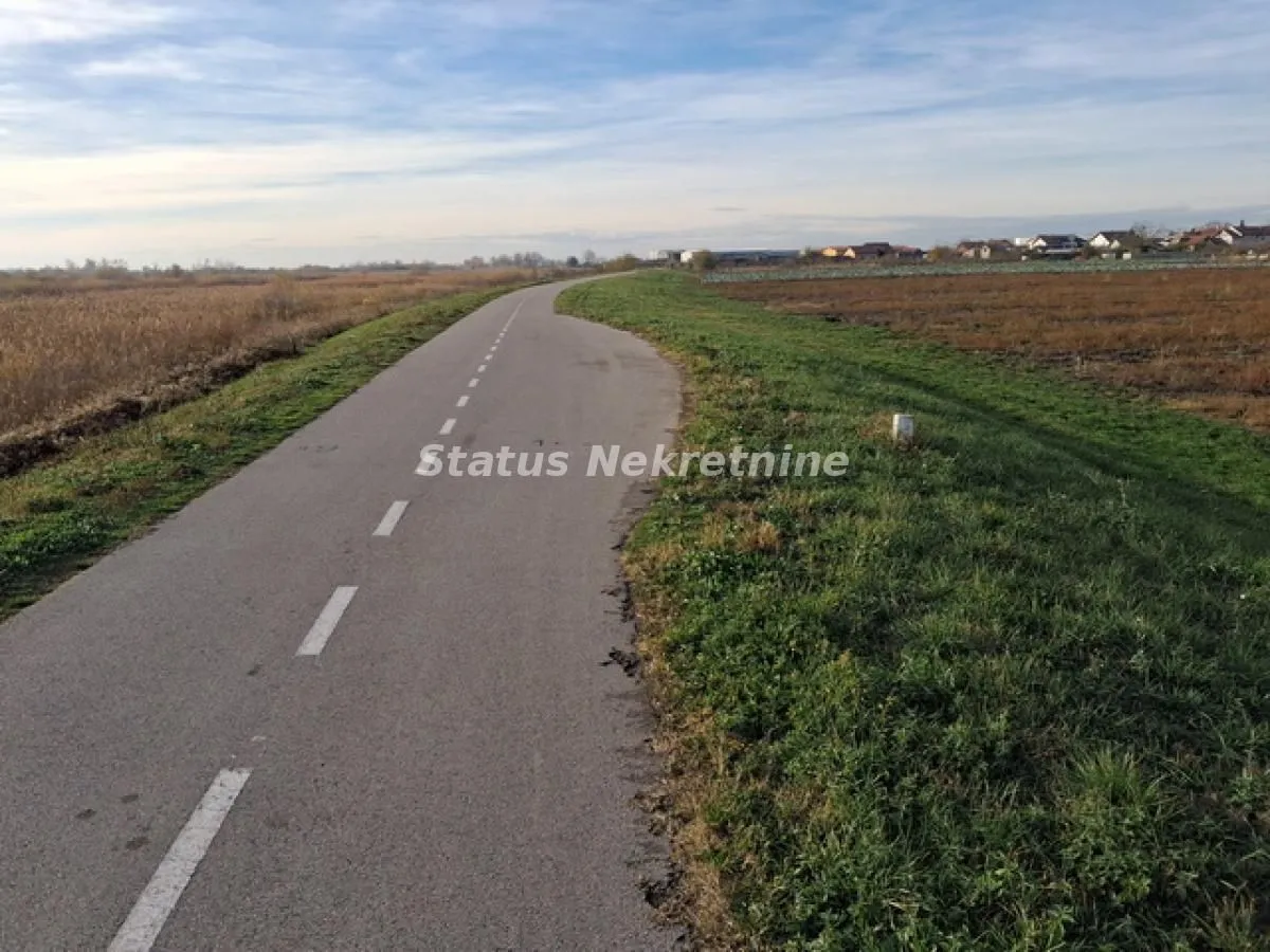 Prodaja, plac, 570m², Futog, Novi Sad Sve Podlokacije