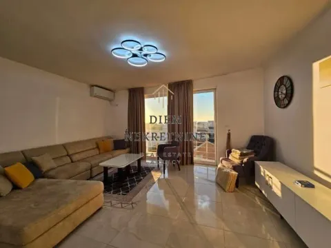 Izdavanje, trosoban stan, 120m², Ilino, Bar - image 4