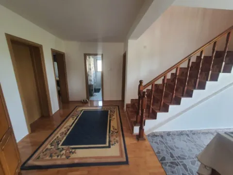 Prodaja, kuća, 320m², Zagorič, Podgorica - image 8