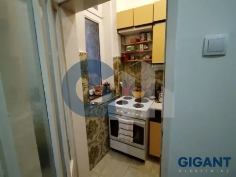 Prodaja, dvosoban stan, 70m², Vračar, Šid - image 12