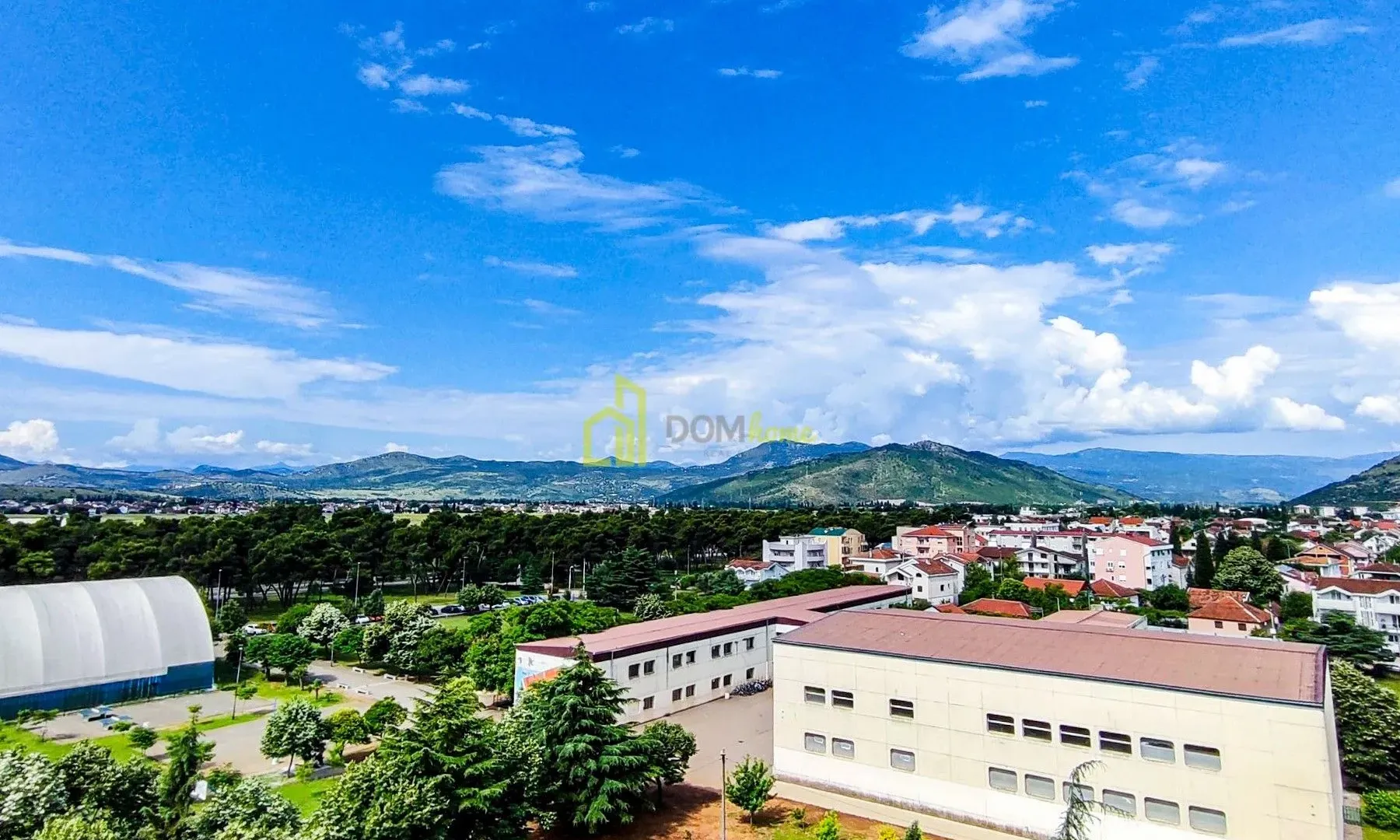 Izdavanje, četvorosoban stan, 95m², Blok 6, Podgorica
