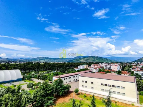 Izdavanje, četvorosoban stan, 95m², Blok 6, Podgorica - image 20