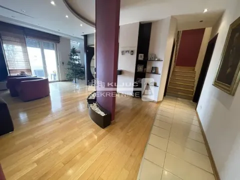 Sale, apartment, 340m², Kalenić Pijaca, Vračar Sve Podlokacije - image 7