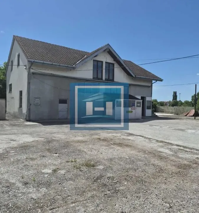 Rent, office space, 360m², Zmič, Paraćin