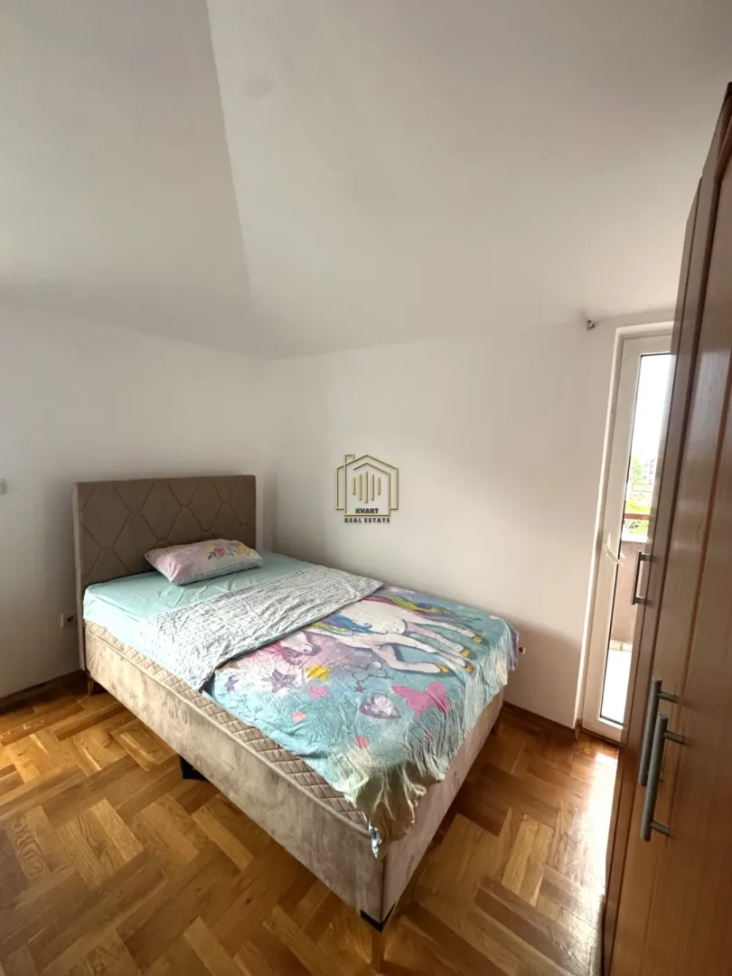Izdavanje, četvorosoban stan, 150m², Stari Aerodrom, Podgorica