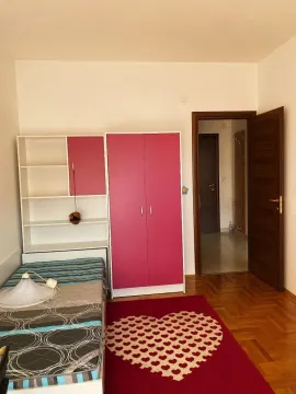 Izdavanje, trosoban stan, 110m², City Kvart, Podgorica - image 8