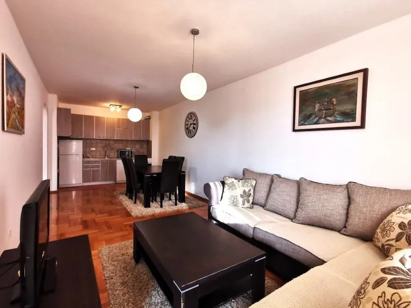 Rent, one bedroom apartment, 50m², Stari Aerodrom, Podgorica