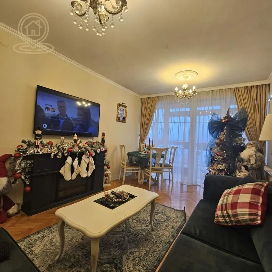 Prodaja, trosoban stan, 71m², Centar, Kragujevac