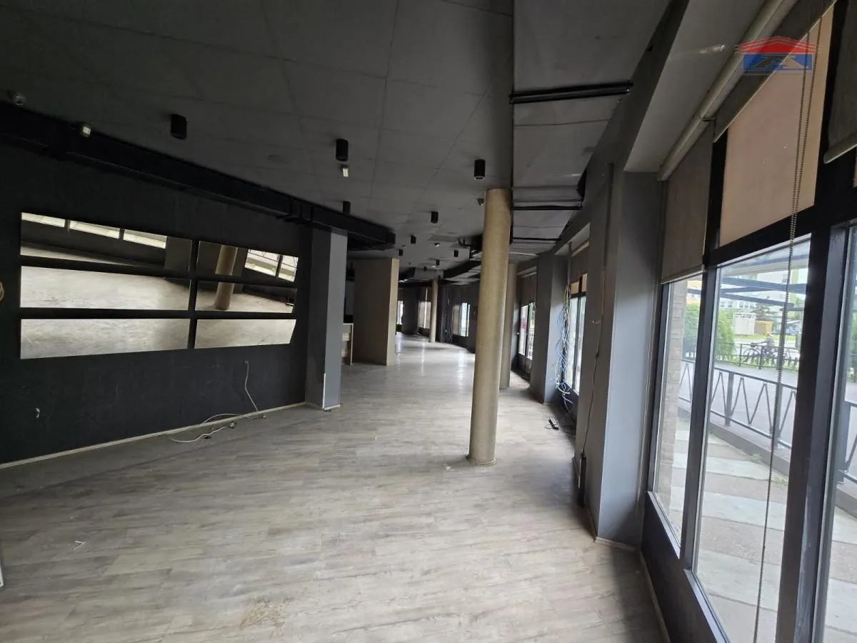 Rent, office space, 246m², Železnička Stanica, Novi Sad Sve Podlokacije