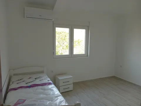 Rent, two bedroom apartment, 70m², Radanovići, Kotor - image 8