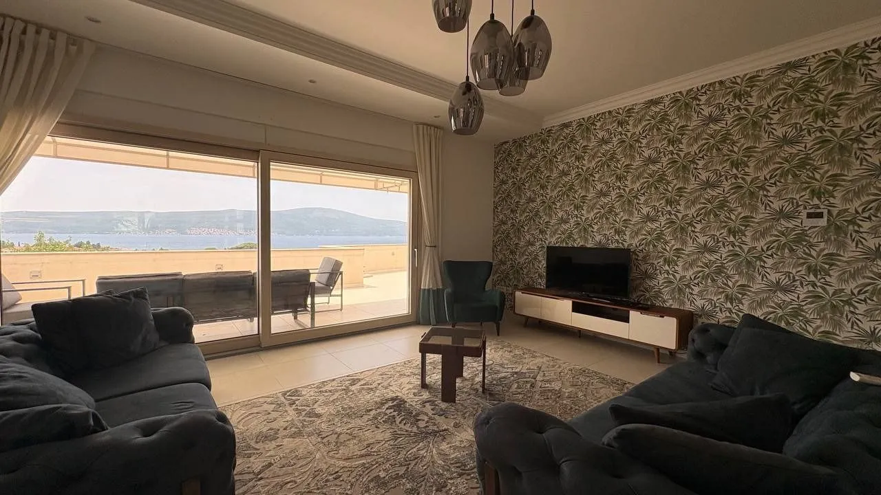 Rent, two bedroom apartment, 100m², Tivat, Crna Gora