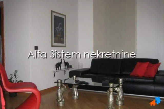 Izdavanje, trosoban stan, 84m², Vračar Hram, Vračar Sve Podlokacije