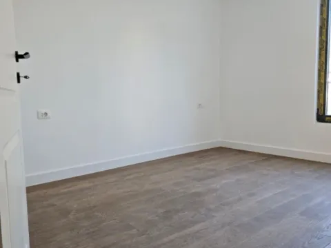 Izdavanje, poslovni prostor, 67m², Preko Morače, Podgorica - image 6