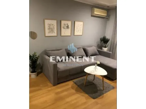 Izdavanje, stan, 32m², Stari Grad, Beograd