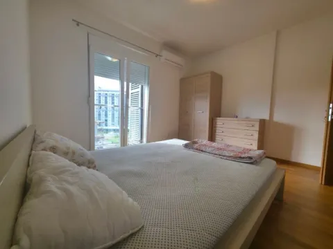 Izdavanje, trosoban stan, 95m², Zagorič, Podgorica - image 9