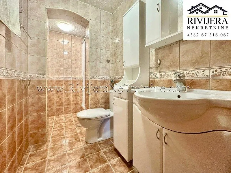 Sale, house, 300m², Stoliv, Kotor