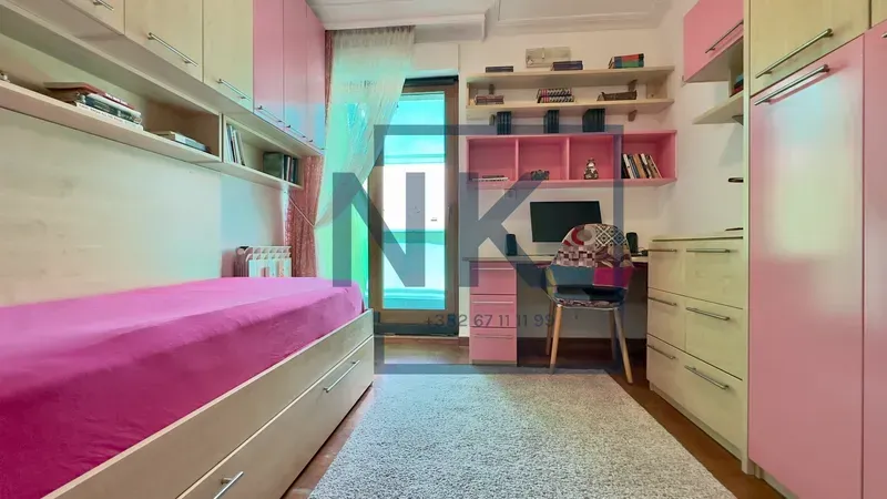 Prodaja, trosoban stan, 130m², Stari Aerodrom, Podgorica