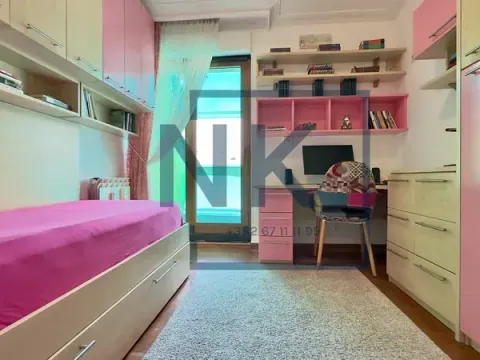 Prodaja, trosoban stan, 130m², Stari Aerodrom, Podgorica - image 17