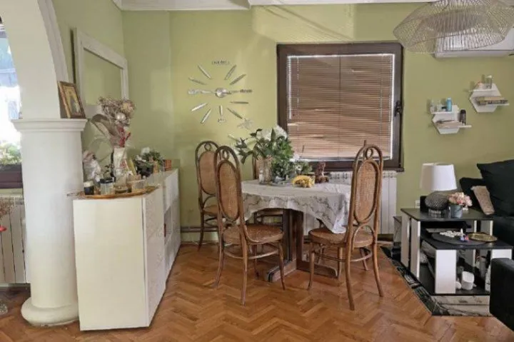 Prodaja, četvorosoban stan, 66m², Beograd, Srbija