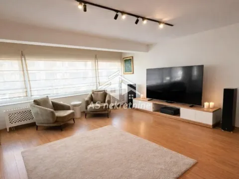 Rent, three bedroom apartment, 100m², Vračar Hram, Vračar Sve Podlokacije - image 1