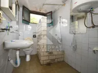 Prodaja, kuća, 200m², Tološi, Podgorica - image 15