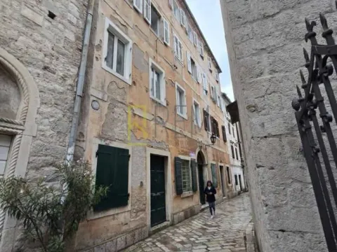 Prodaja, trosoban stan, 72m², Kotor, Crna Gora - image 3