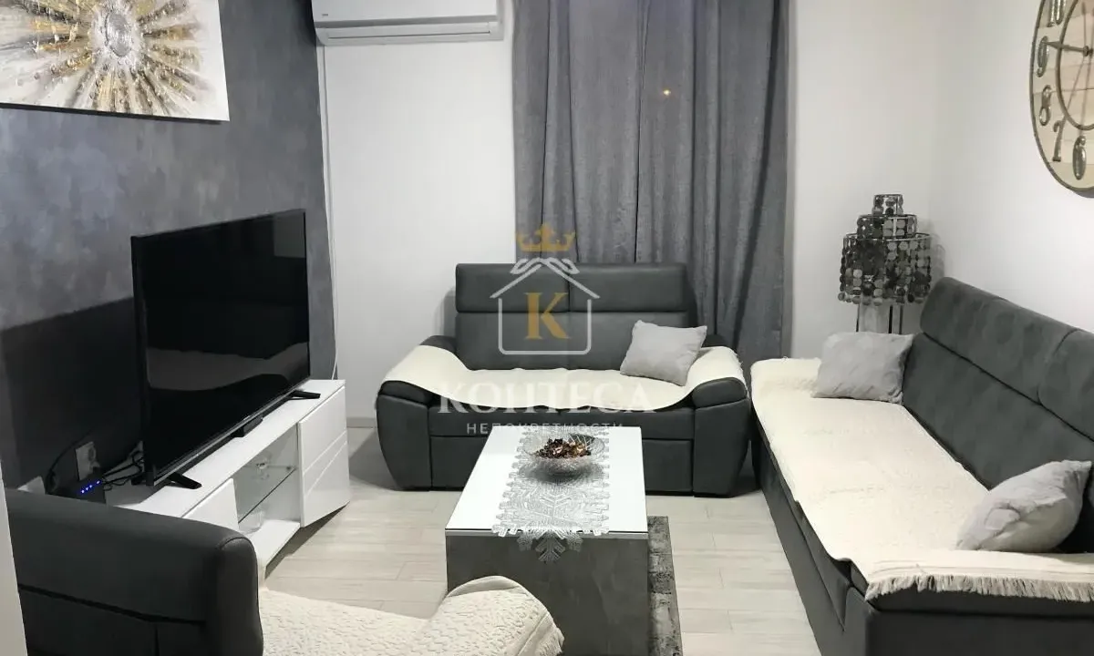 Izdavanje, stan, 86m², Tivat, Crna Gora