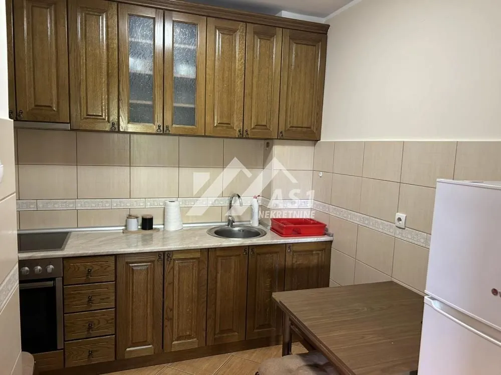 Izdavanje, dvosoban stan, 50m², Sajam, Novi Sad Sve Podlokacije