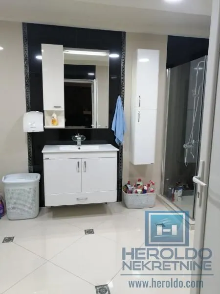Sale, house, 459m², Batočina, Srbija
