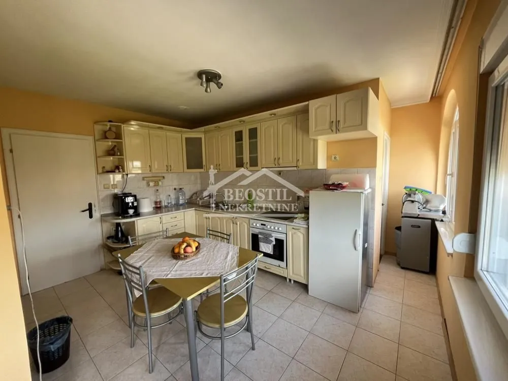 Prodaja, kuća, 987m², Jugovo, Smederevo