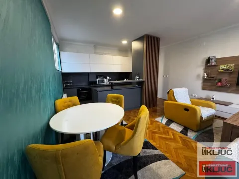 Sale, three bedroom apartment, 68m², Centar, Novi Sad