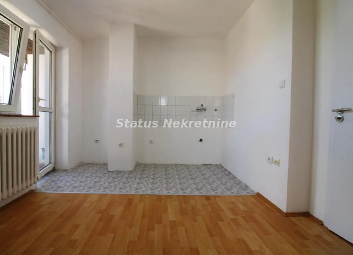 Prodaja, jednosoban stan, 33m², Železnička Stanica, Novi Sad Sve Podlokacije