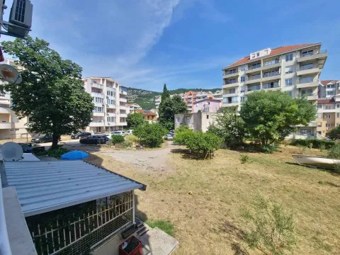 Rent, one bedroom apartment, 45m², Budva, Crna Gora - image 6