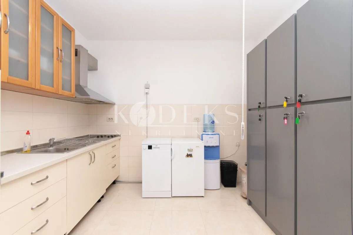 Rent, office space, 71m², City Kvart, Podgorica