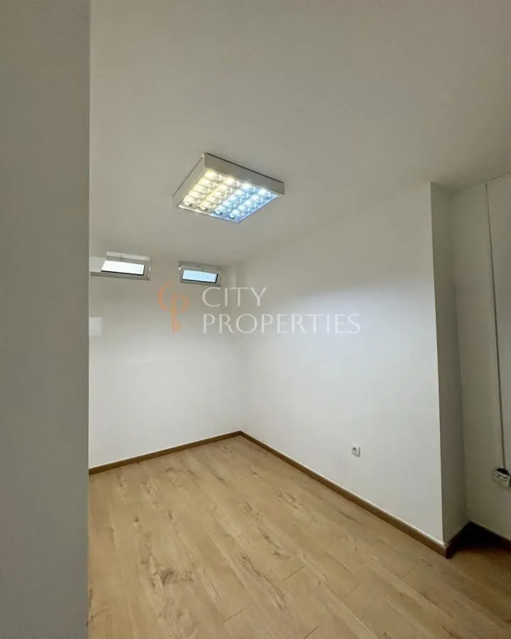 Rent, office space, 10m², Centar, Podgorica